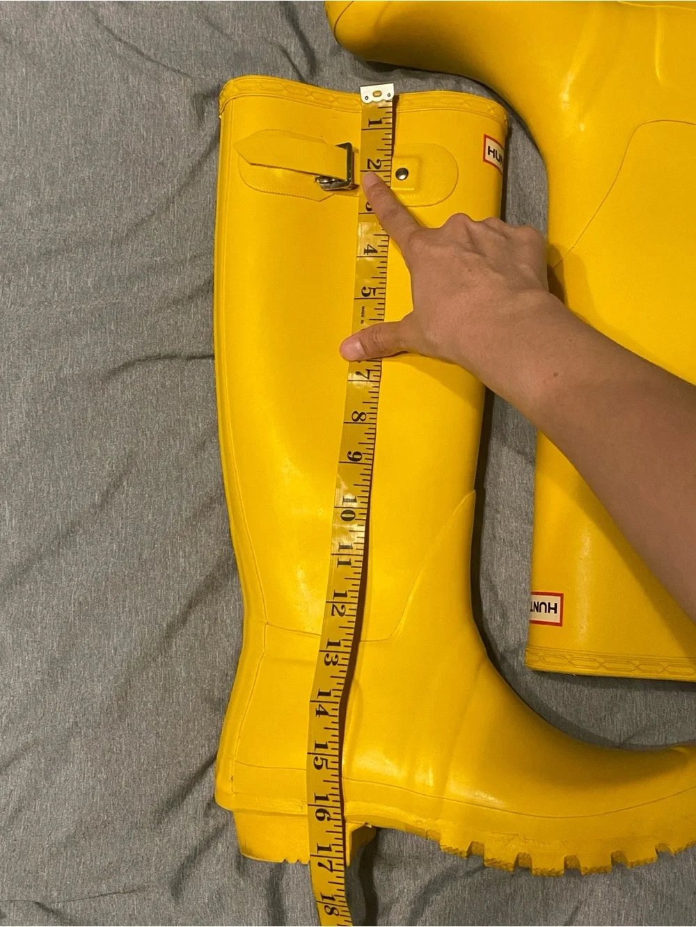 Hunter tall yellow rain boots women’s 8